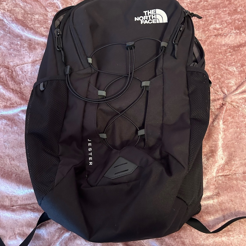 North face back back used maybe 10 x great condition